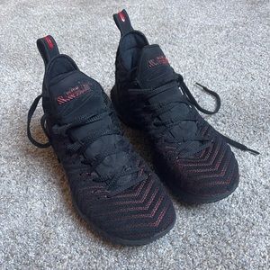 Nike- Lebrons 16-men's size 8